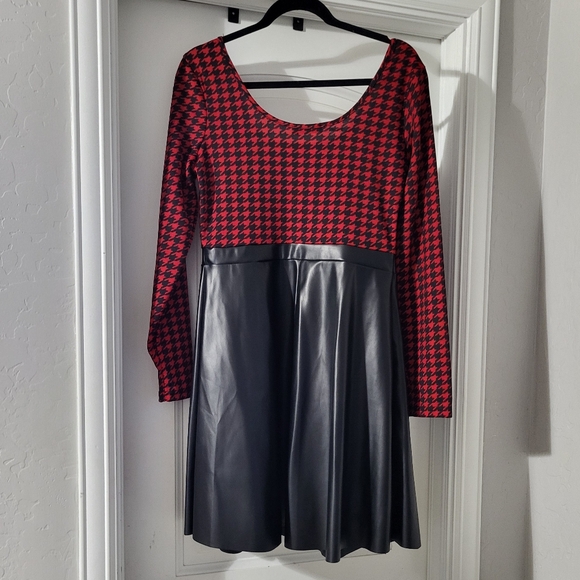 Dress - Picture 4 of 5